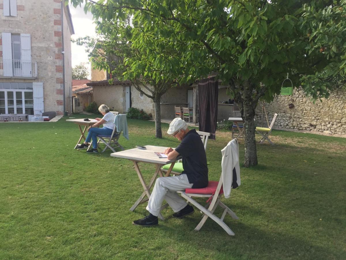 B&B La Mirande De Saint-Clar Екстер'єр фото